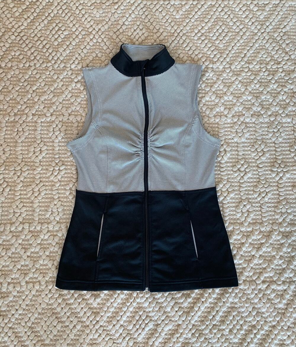 Albion Fit Black White Striped Vest Size Small